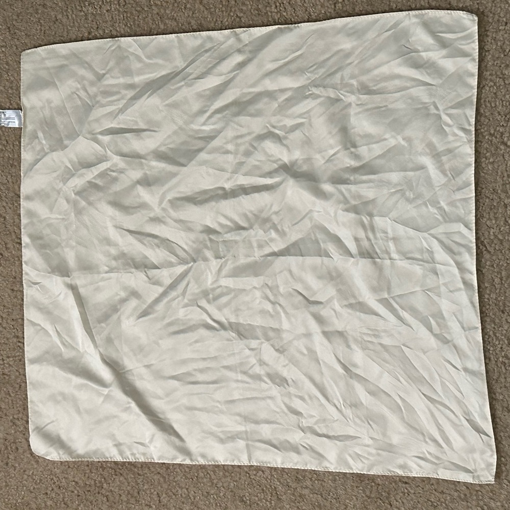 Unbranded scarf